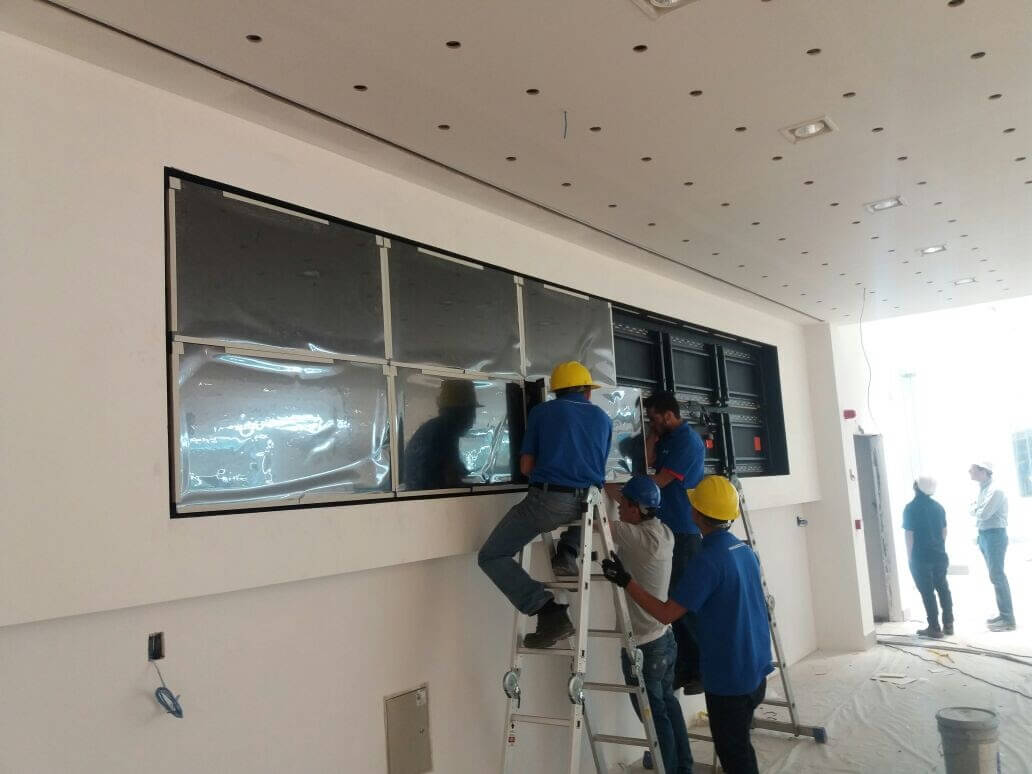 Soporte de videowall para la sobreposicion de las platinas