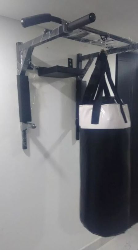 Soporte de pared para realizar entrenamientos personales